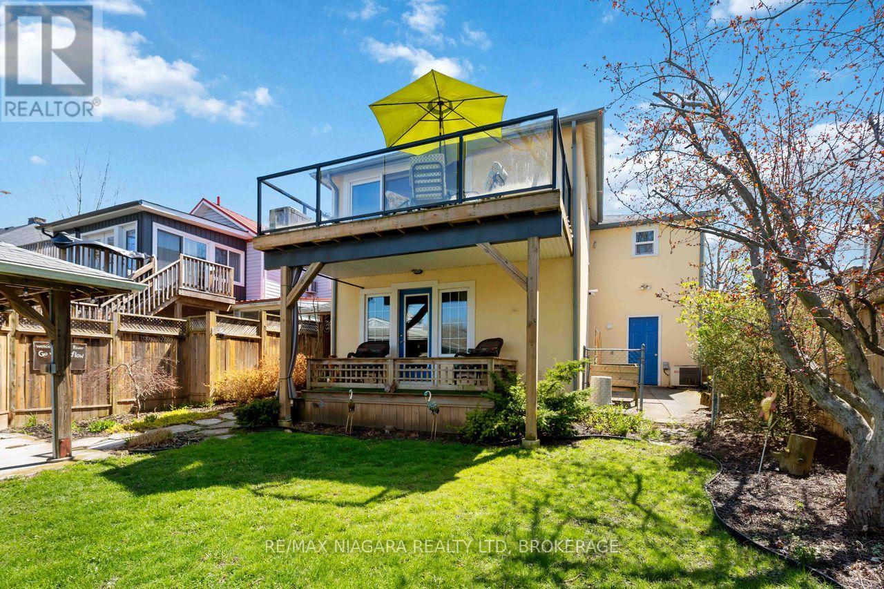 70 Riverside Drive, Welland, Ontario  L3C 5E2 - Photo 2 - X13074190