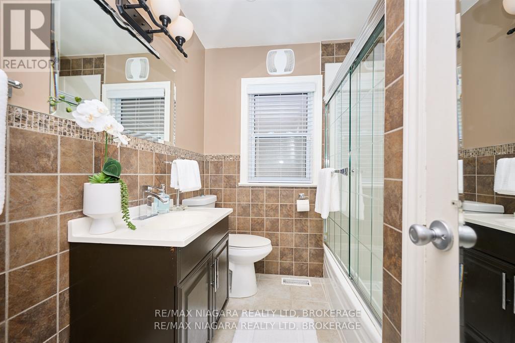 5667 Montrose Road, Niagara Falls, Ontario  L2H 1K9 - Photo 12 - X13074238