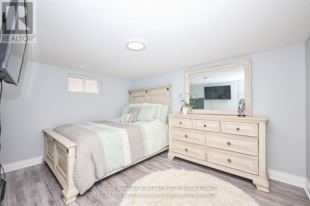 5667 Montrose Road, Niagara Falls, Ontario  L2H 1K9 - Photo 18 - X13074238
