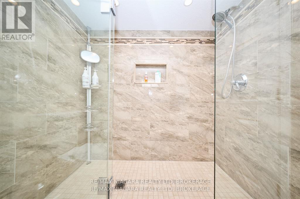 5667 Montrose Road, Niagara Falls, Ontario  L2H 1K9 - Photo 22 - X13074238