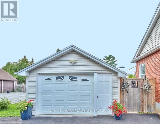 5667 Montrose Road, Niagara Falls, Ontario  L2H 1K9 - Photo 25 - X13074238