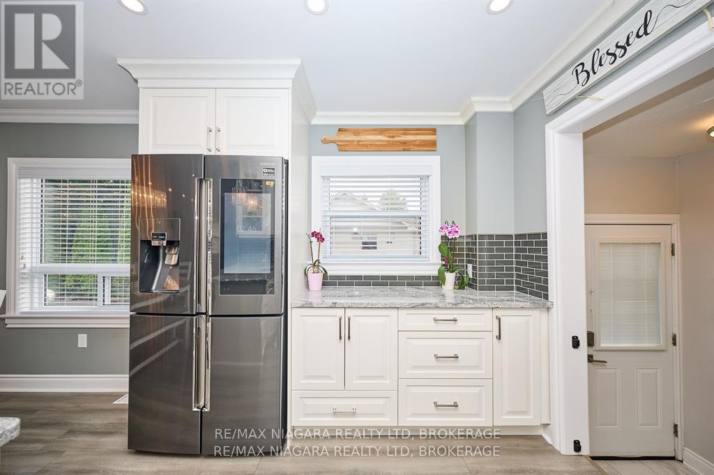 5667 Montrose Road, Niagara Falls, Ontario  L2H 1K9 - Photo 8 - X13074238