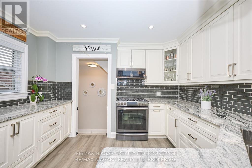 5667 Montrose Road, Niagara Falls, Ontario  L2H 1K9 - Photo 9 - X13074238