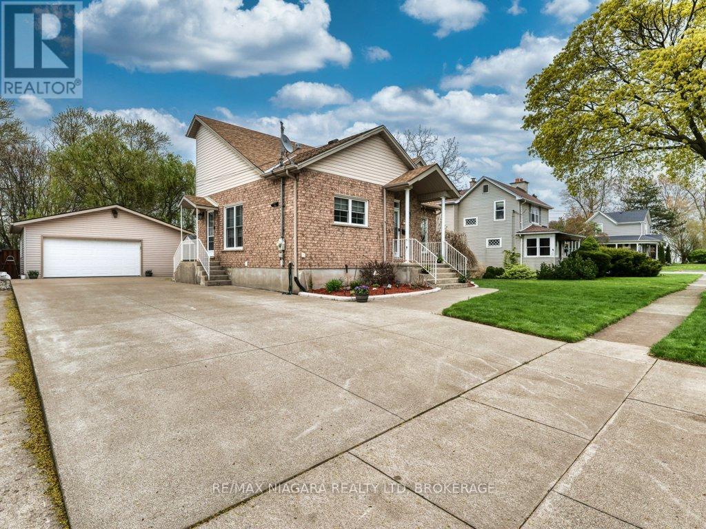 8110 LAMONT AVENUE, Niagara Falls, Ontario