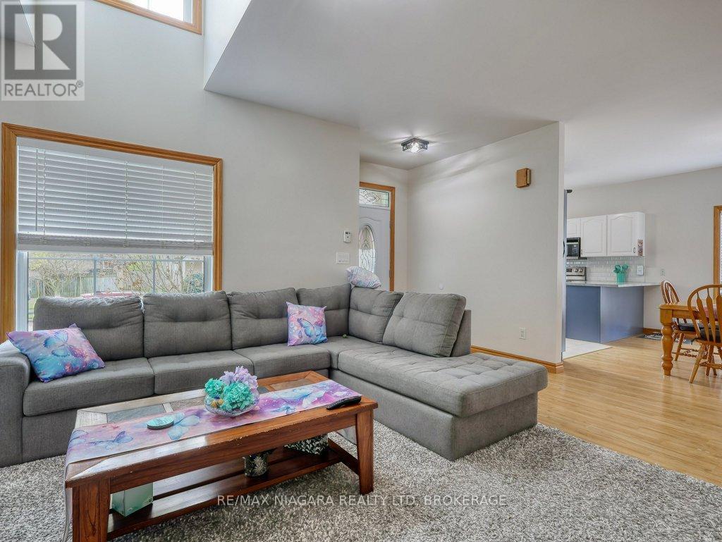 8110 Lamont Avenue, Niagara Falls, Ontario  L2G 6V5 - Photo 12 - X13074358