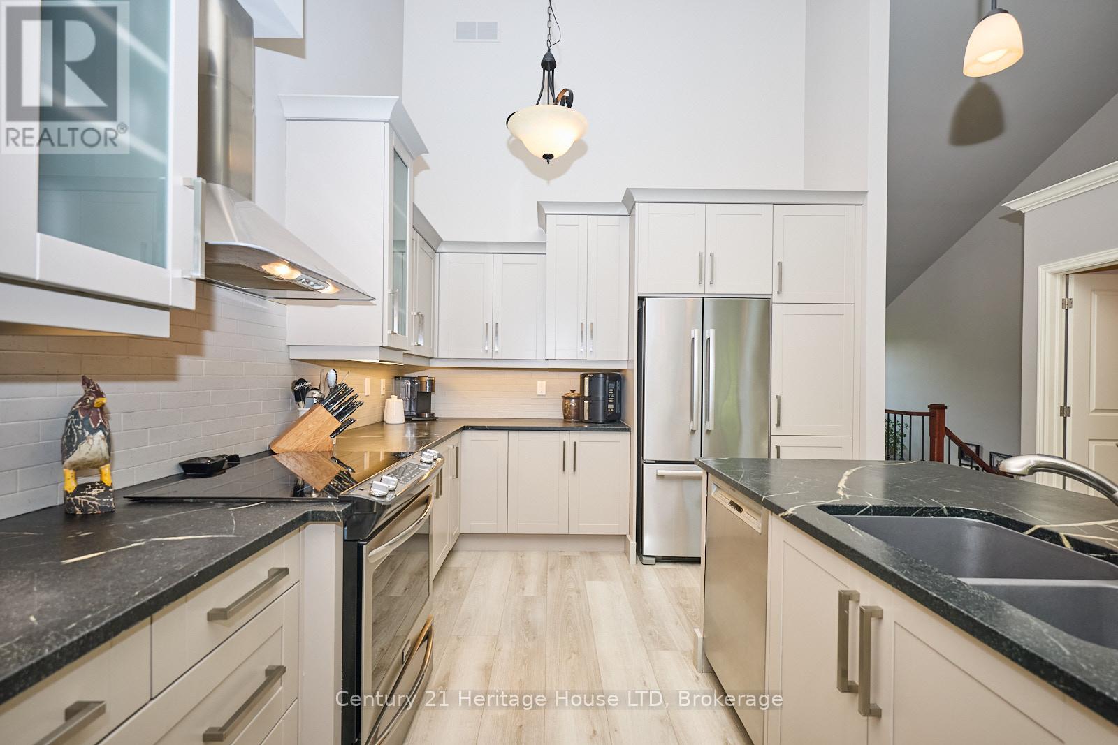 14 Tulip Tree Common, St. Catharines, Ontario  L2S 4C8 - Photo 11 - X13074416