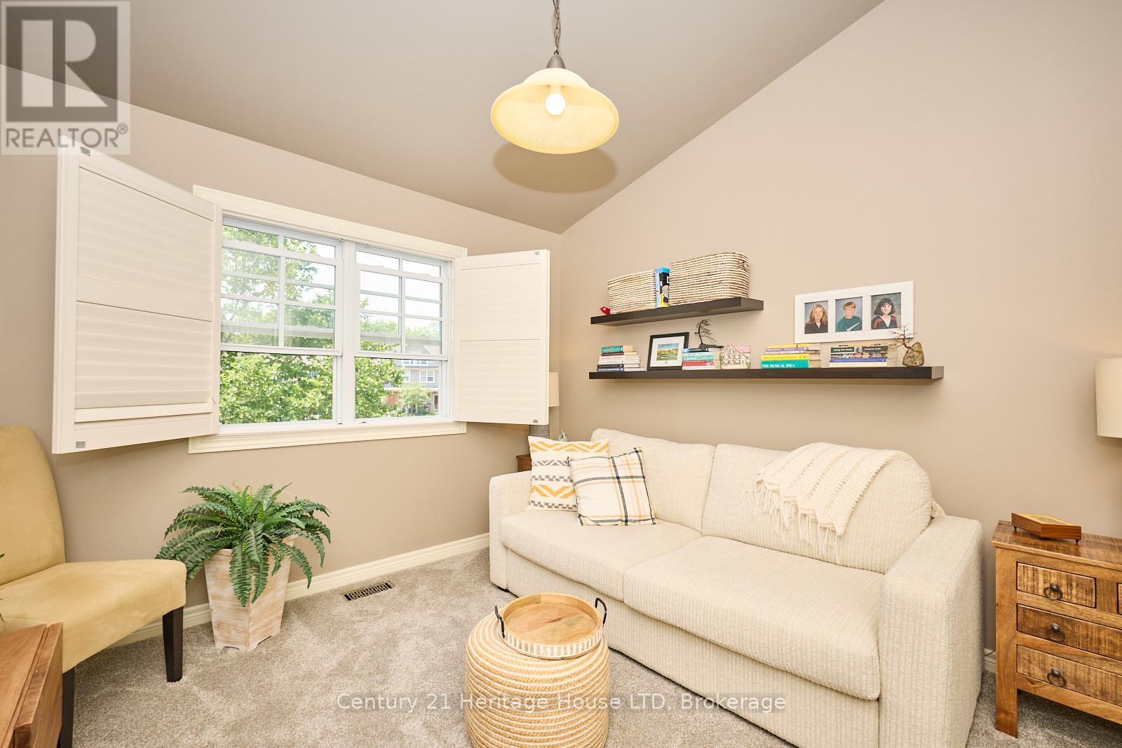 14 Tulip Tree Common, St. Catharines, Ontario  L2S 4C8 - Photo 17 - X13074416