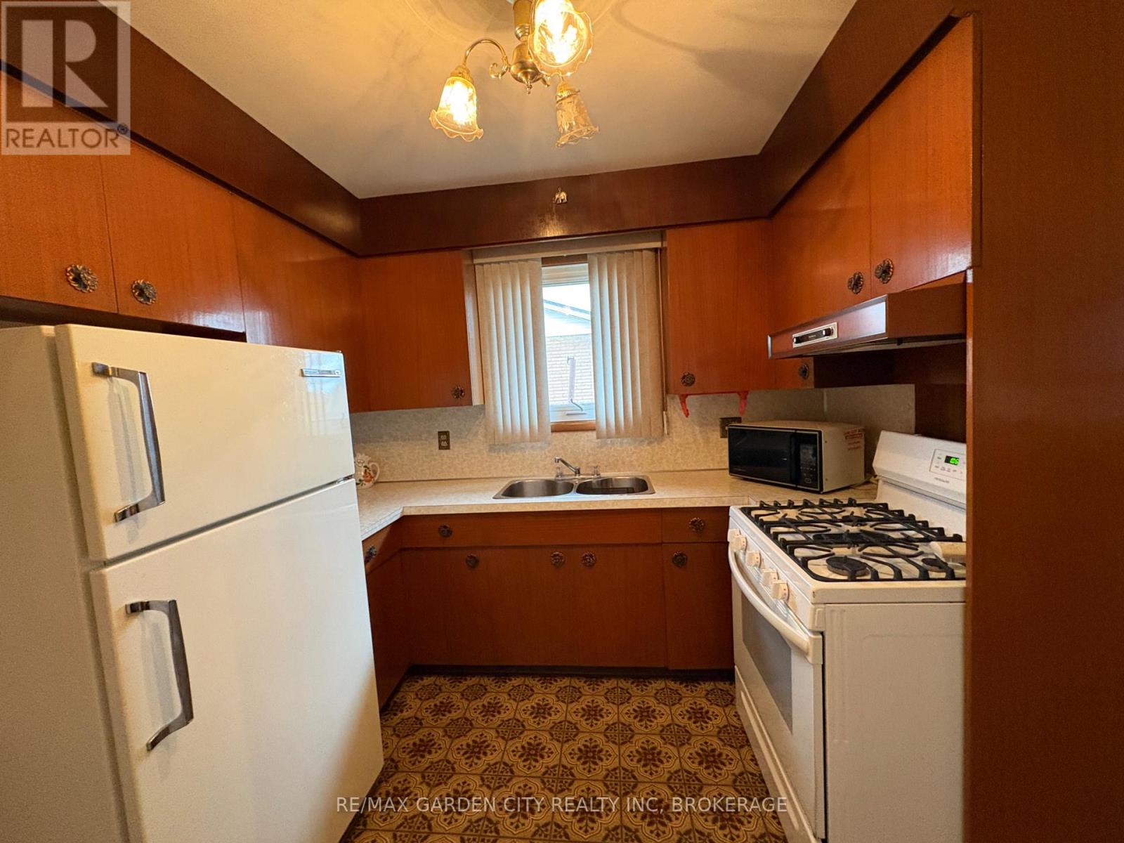 69 Strathmore Crescent, Welland, Ontario  L3B 1B9 - Photo 13 - X13074490
