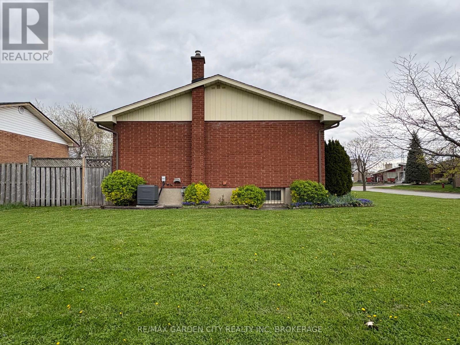 69 Strathmore Crescent, Welland, Ontario  L3B 1B9 - Photo 6 - X13074490