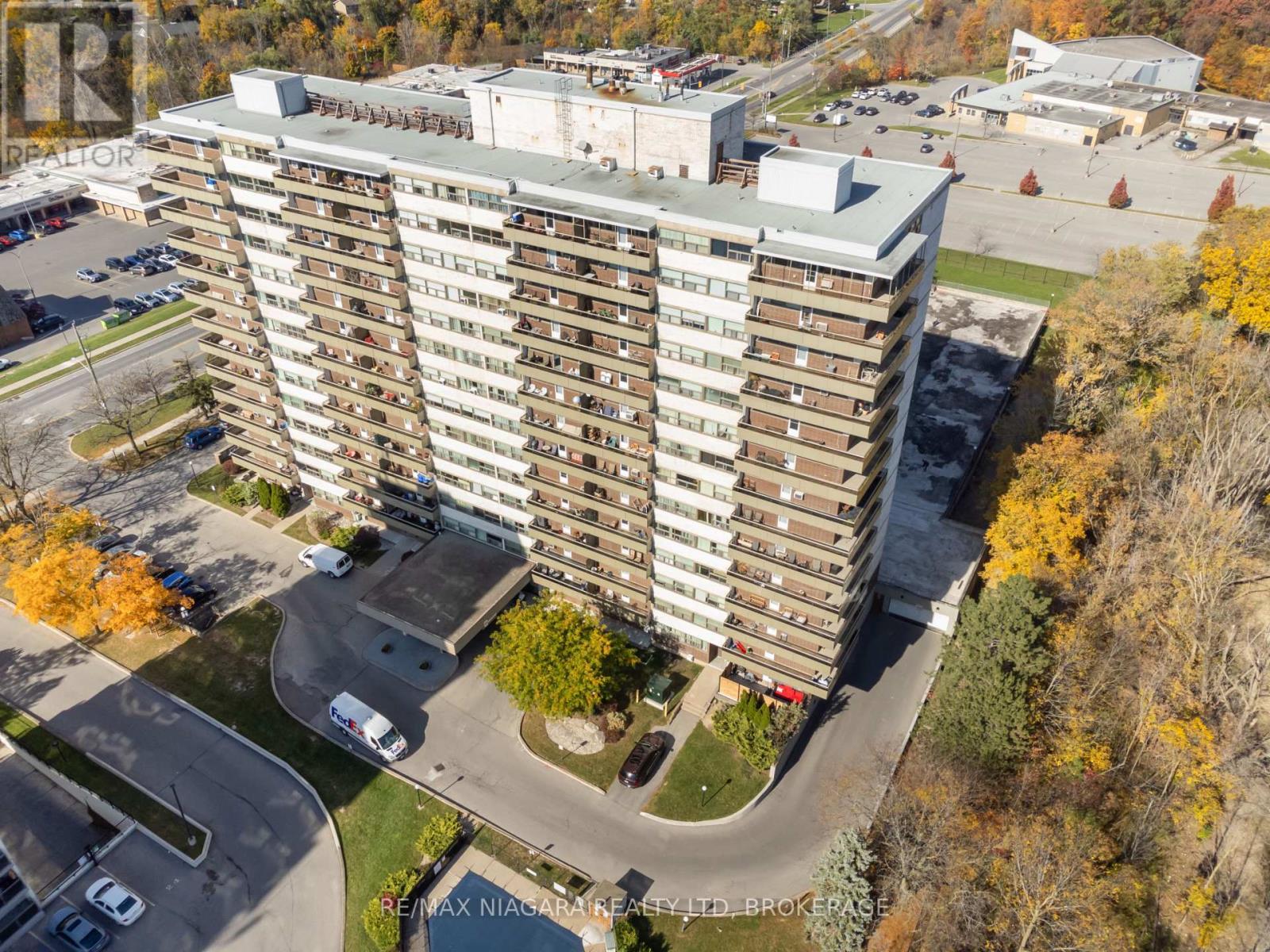 409 - 215 Glenridge Avenue, St. Catharines, Ontario  L2T 3J7 - Photo 2 - X13074698