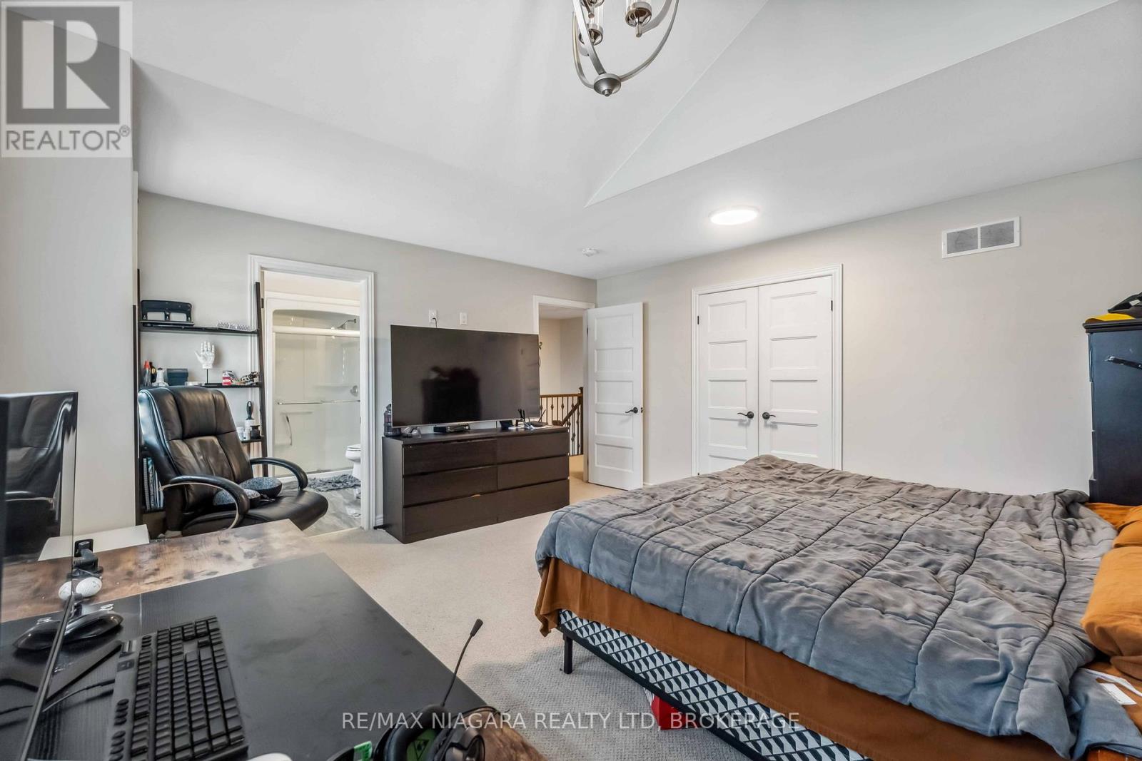 1 Hopkins Street, Thorold, Ontario  L2V 0E6 - Photo 38 - X13075096
