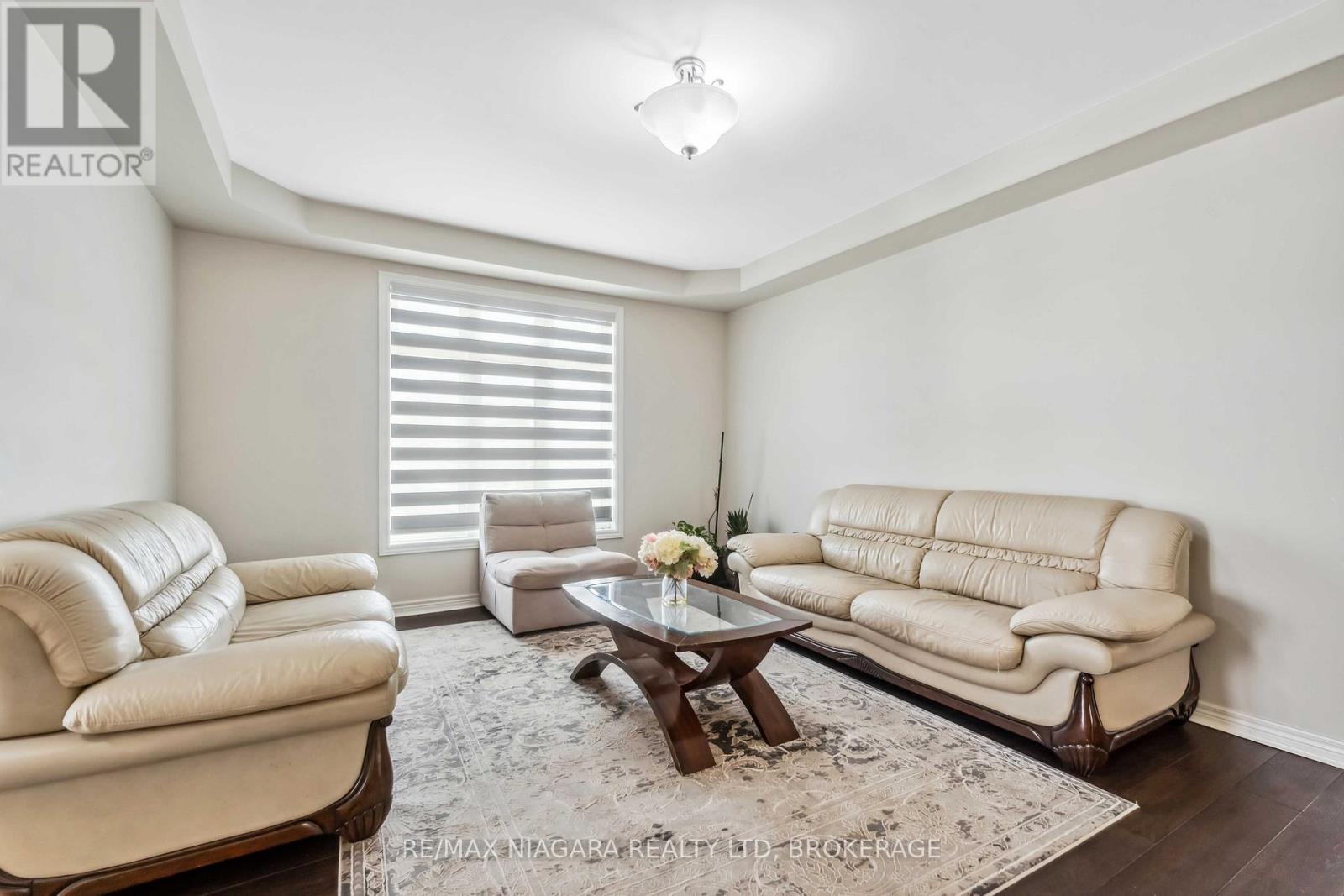 1 Hopkins Street, Thorold, Ontario  L2V 0E6 - Photo 6 - X13075096