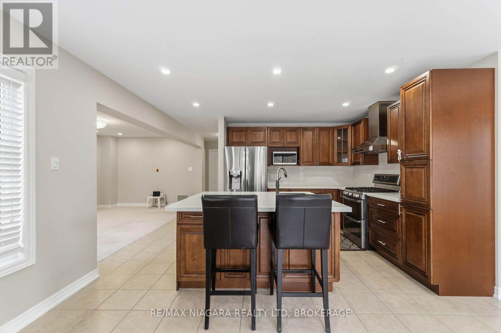 6537 St Michael Avenue, Niagara Falls, Ontario  L2H 0C6 - Photo 6 - X13075436
