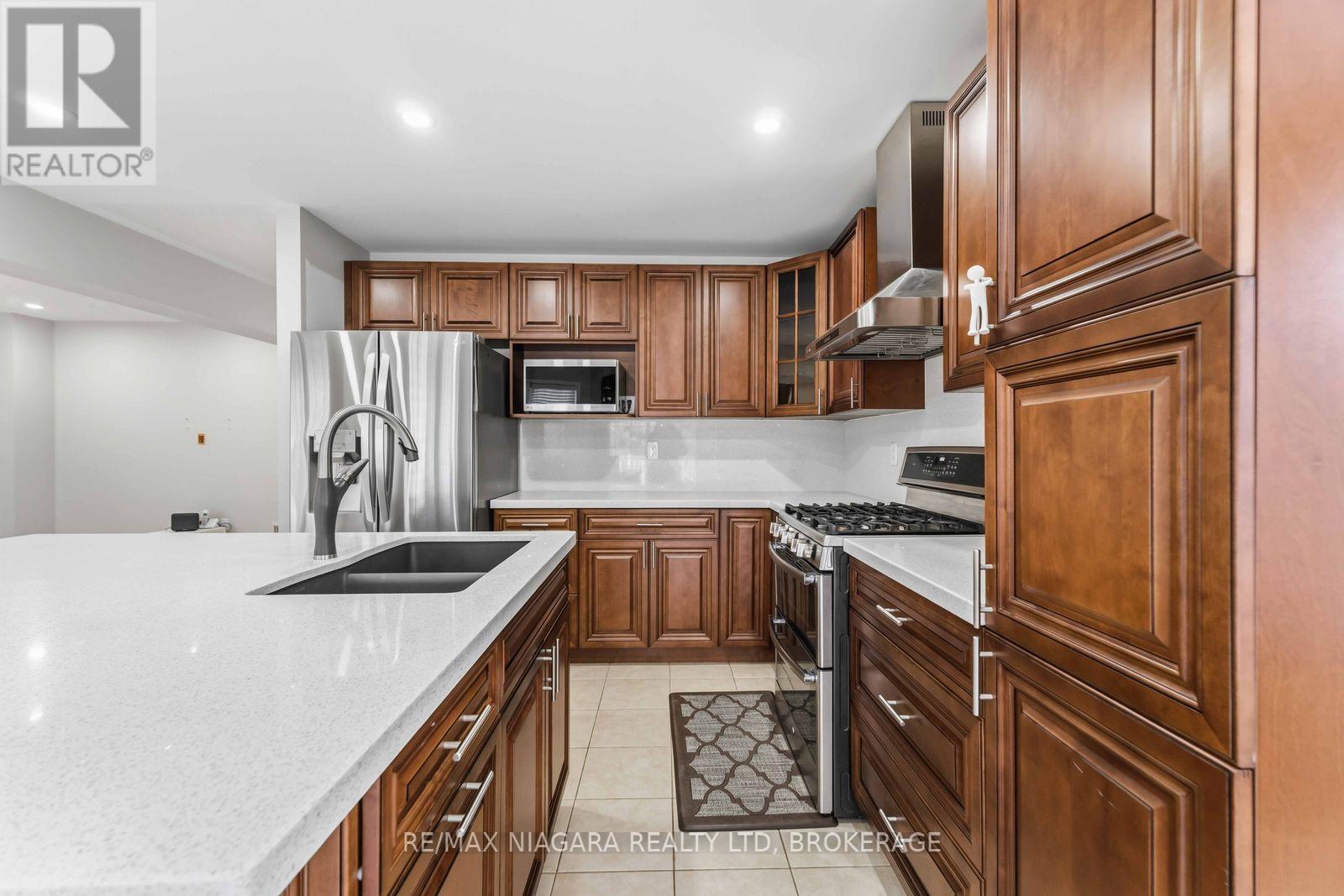 6537 St Michael Avenue, Niagara Falls, Ontario  L2H 0C6 - Photo 7 - X13075436