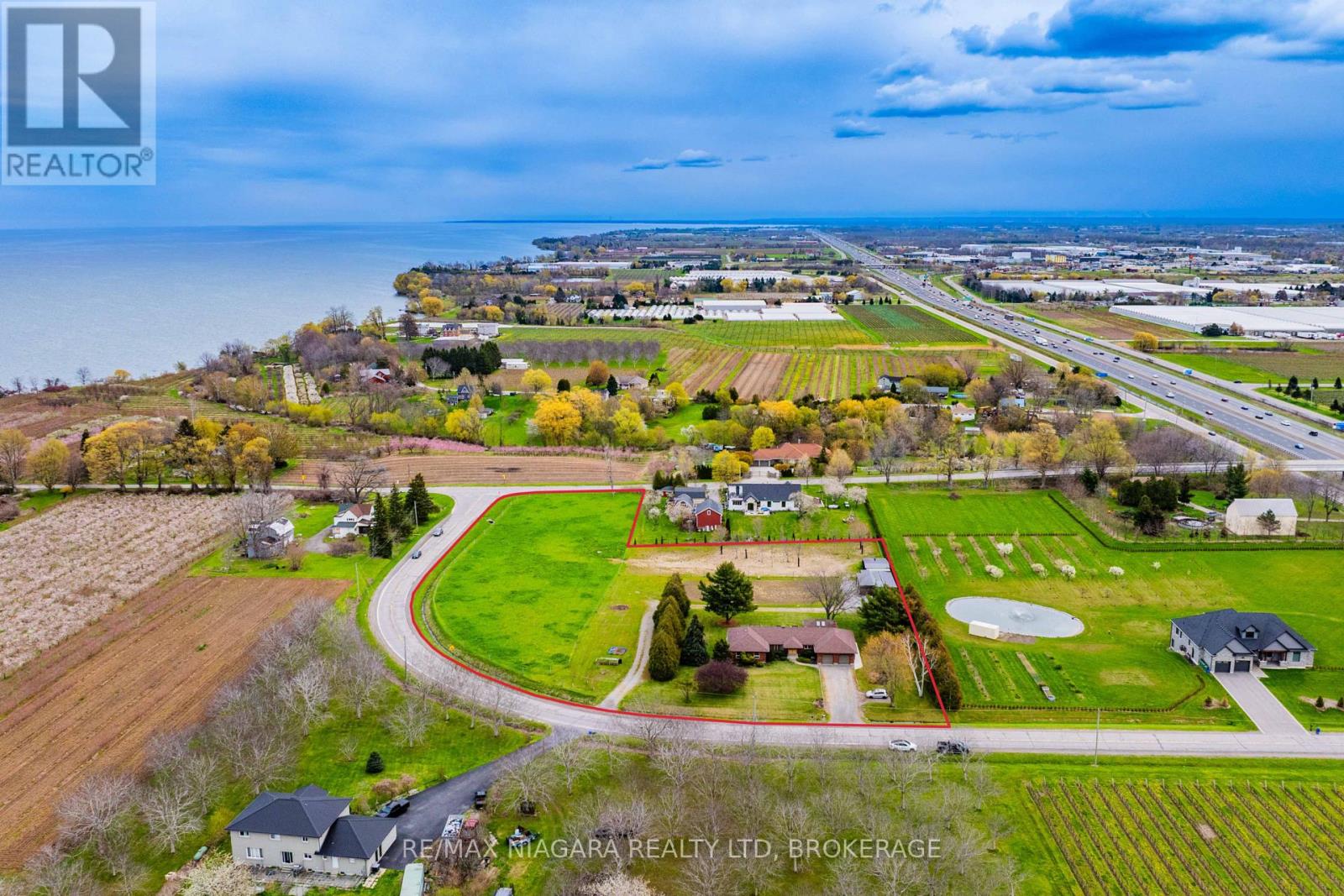 4850 Mountainview Road, Lincoln, Ontario  L0R 1B3 - Photo 2 - X13080526
