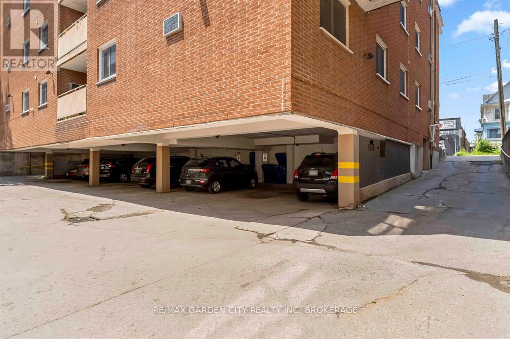 202 - 4692 Crysler Avenue, Niagara Falls, Ontario  L2E 3V8 - Photo 26 - X13080840