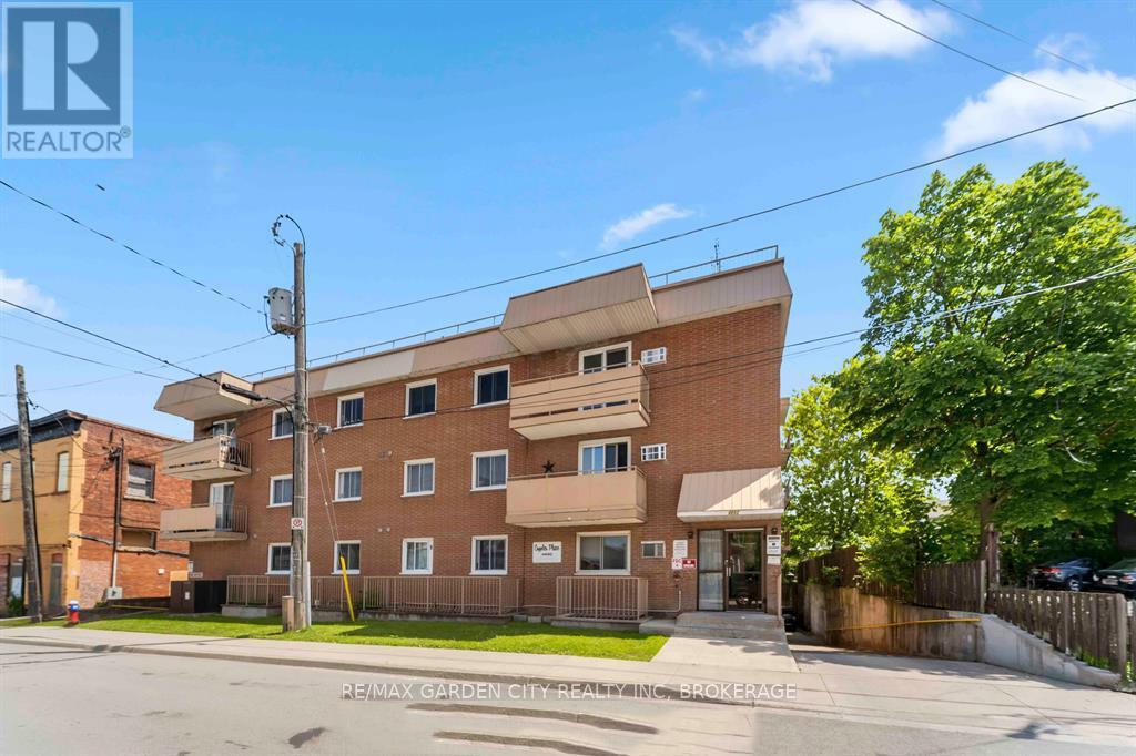 202 - 4692 Crysler Avenue, Niagara Falls, Ontario  L2E 3V8 - Photo 3 - X13080840