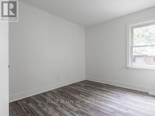 3047 Saint Patrick Avenue, Niagara Falls, Ontario  L2J 2M7 - Photo 13 - X13081858