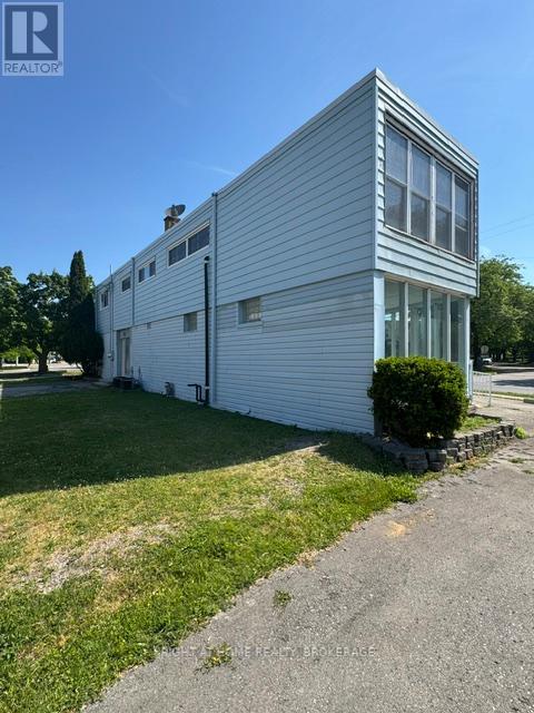 279 Niagara Street, St. Catharines, Ontario  L2M 4V8 - Photo 3 - X13086360