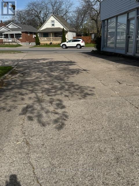 279 Niagara Street, St. Catharines, Ontario  L2M 4V8 - Photo 6 - X13086360