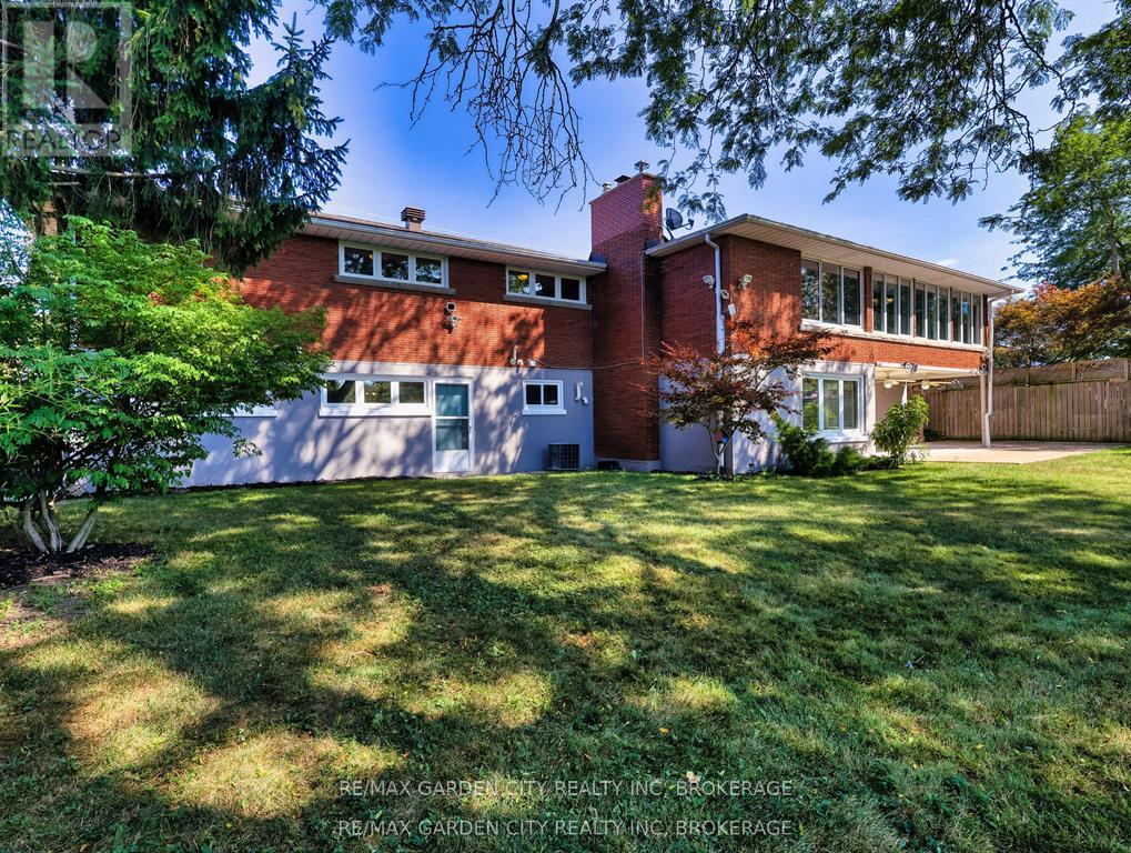28 MARSDALE DRIVE, St. Catharines, Ontario