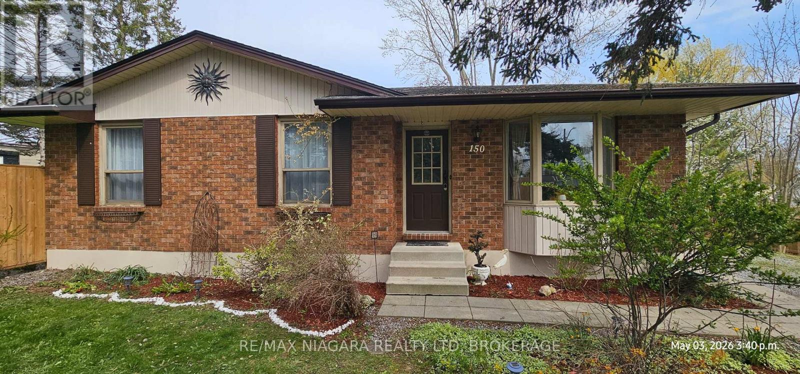 150 Elmwood Avenue, Fort Erie, Ontario  L0S 1B0 - Photo 3 - X13091534