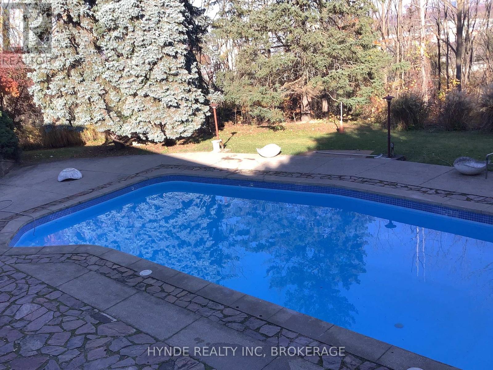 24 Woodmount Dr Drive, St. Catharines, Ontario  L2T 2X9 - Photo 24 - X13091824