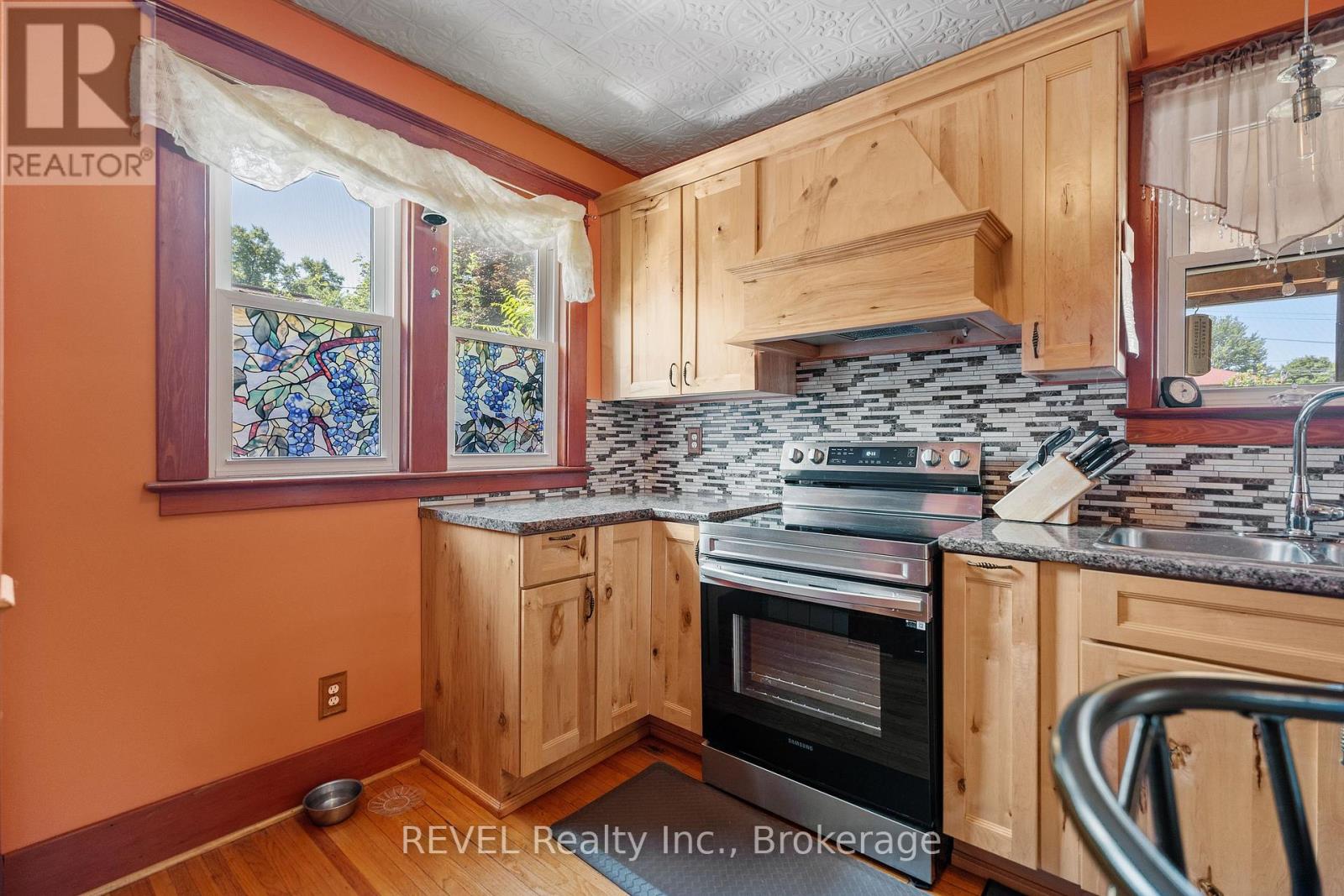 208 North Street, Fort Erie, Ontario  L2A 3R8 - Photo 18 - X13095138