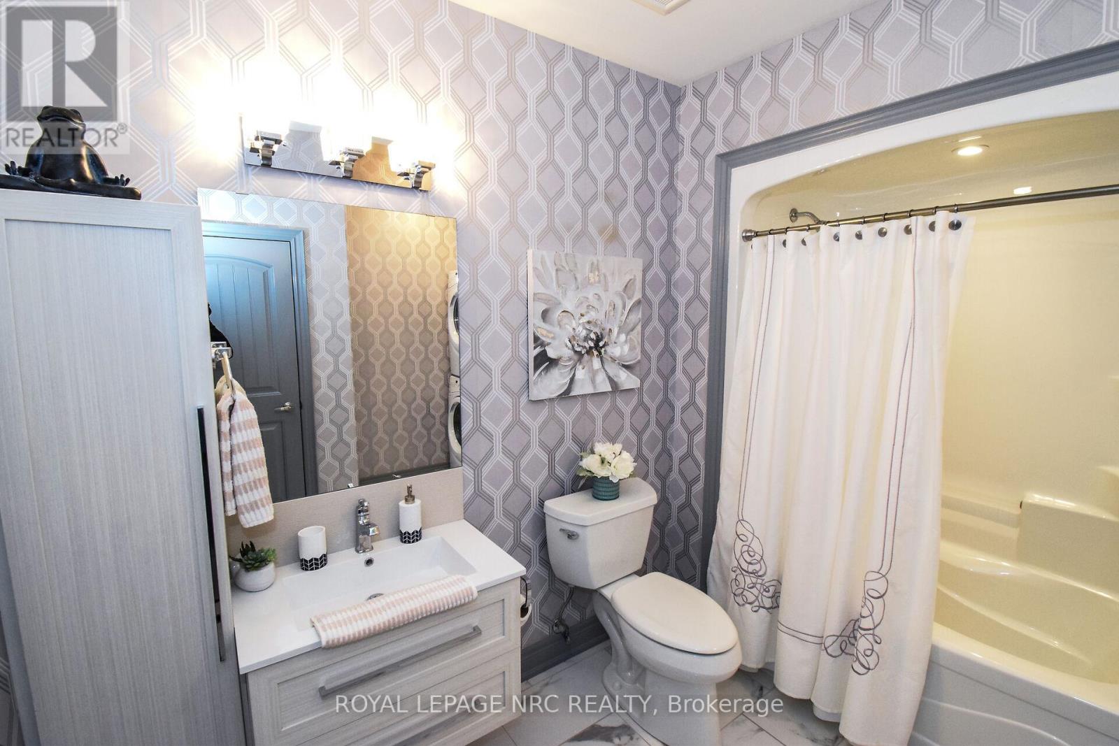 305 - 379 Scott Street, St. Catharines, Ontario  L2M 3W2 - Photo 30 - X13095460