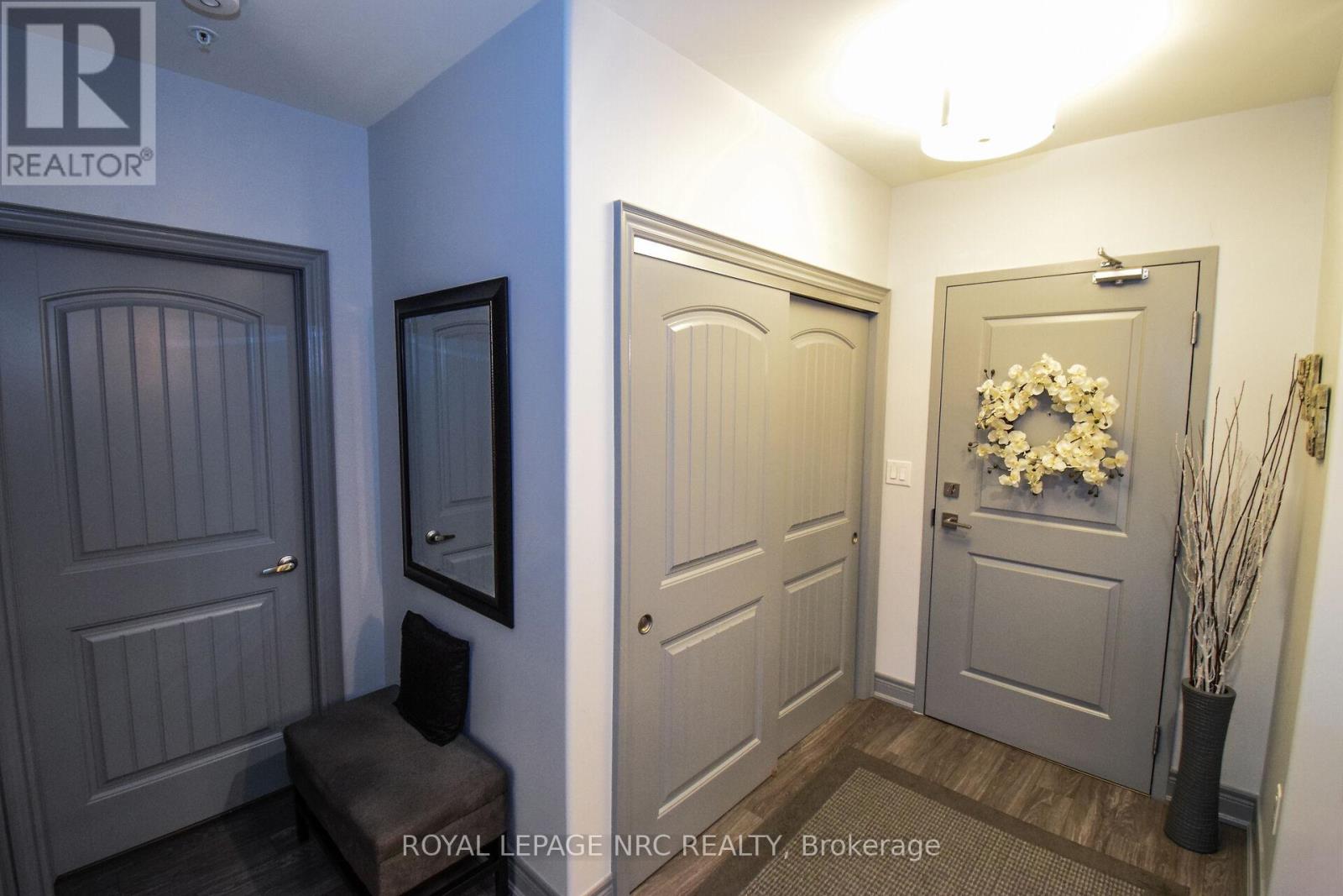 305 - 379 Scott Street, St. Catharines, Ontario  L2M 3W2 - Photo 4 - X13095460