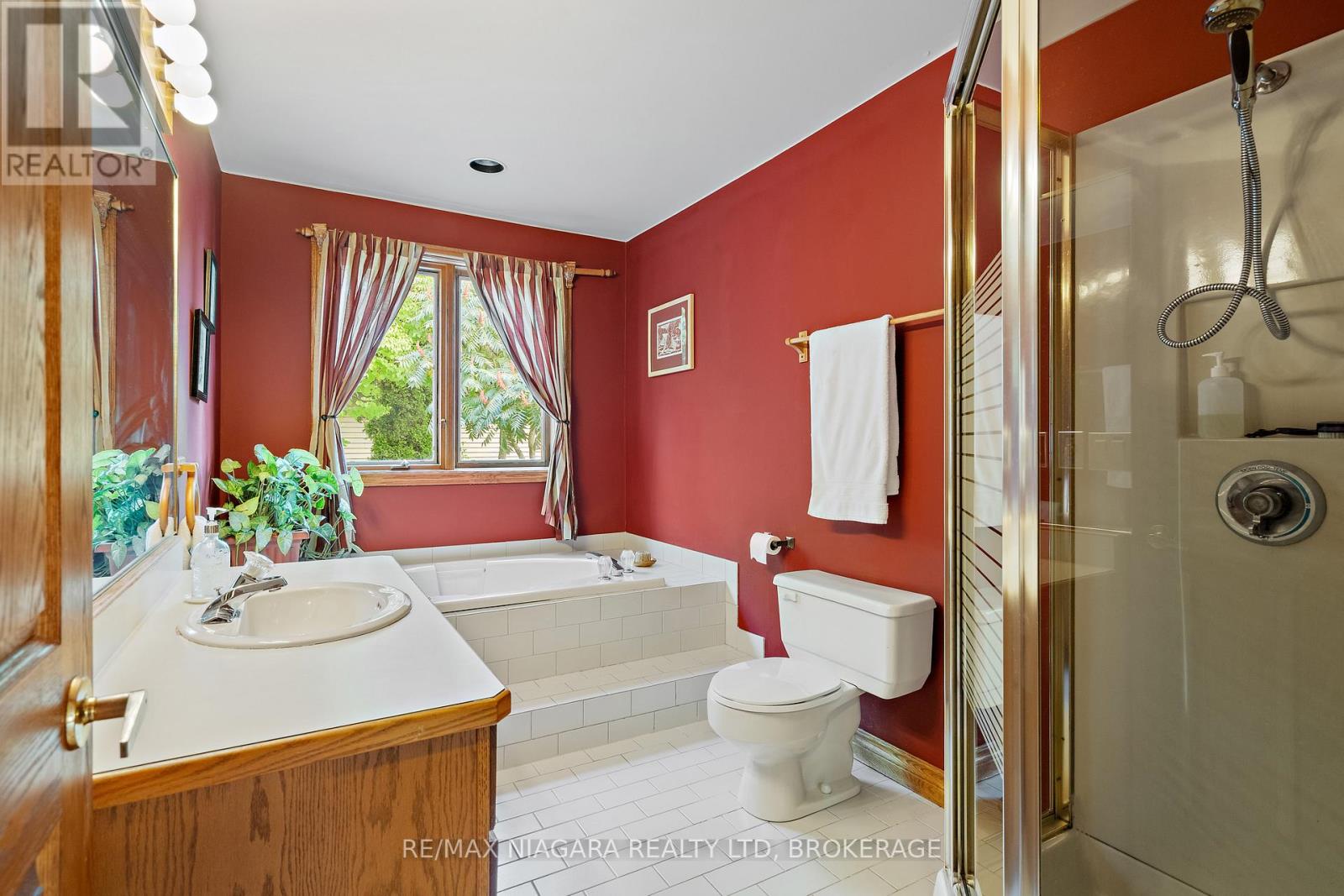 3908 Carolynn Court, Lincoln, Ontario  L0R 2C0 - Photo 21 - X13096430
