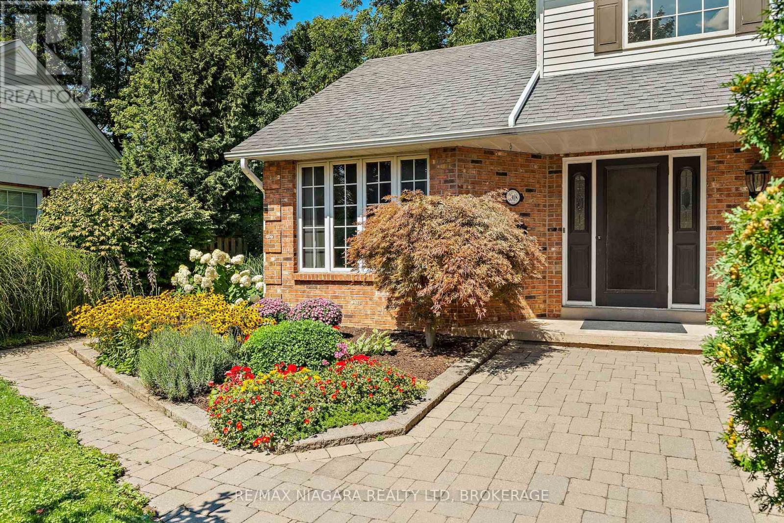 3908 Carolynn Court, Lincoln, Ontario  L0R 2C0 - Photo 3 - X13096430