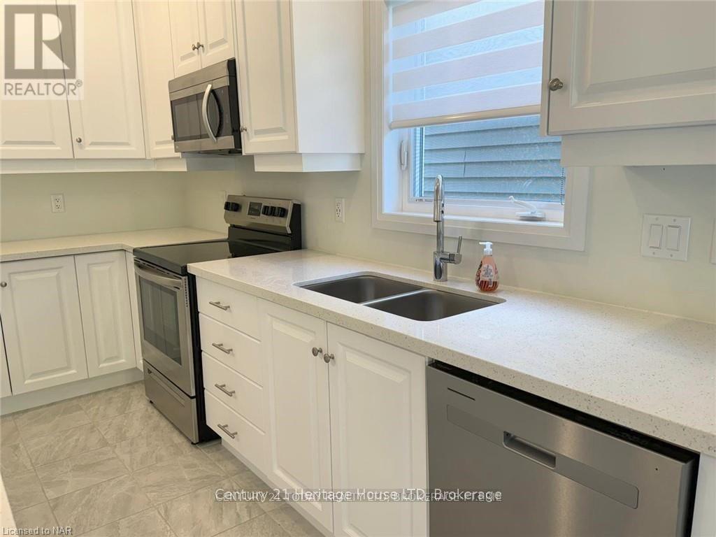 11 Beachwalk Crescent, Fort Erie, Ontario  L0S 1N0 - Photo 10 - X13096724