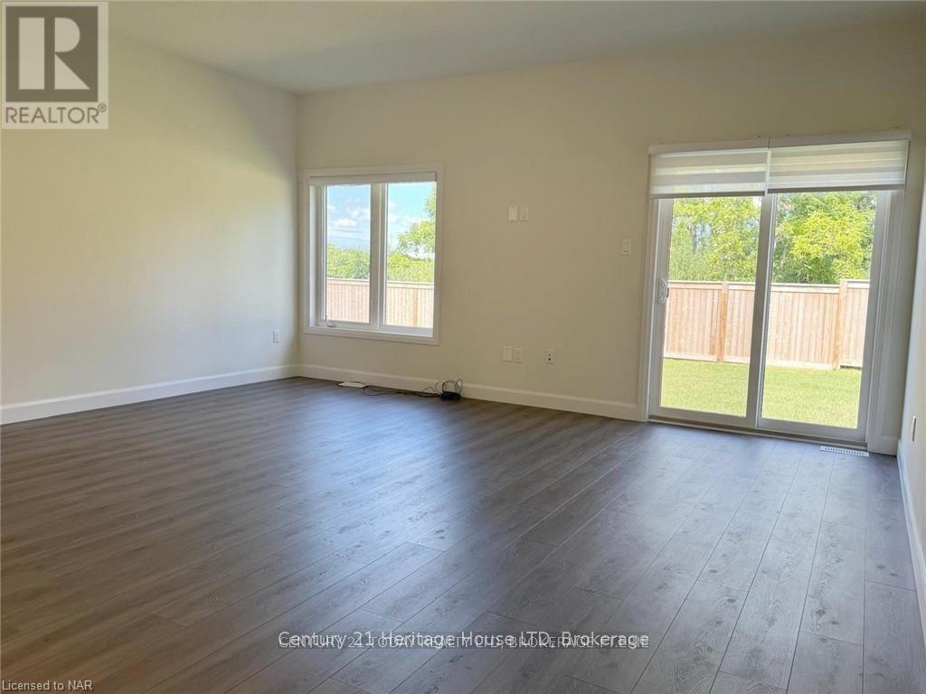 11 Beachwalk Crescent, Fort Erie, Ontario  L0S 1N0 - Photo 13 - X13096724