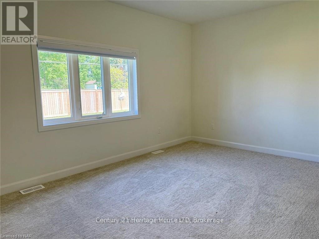 11 Beachwalk Crescent, Fort Erie, Ontario  L0S 1N0 - Photo 14 - X13096724