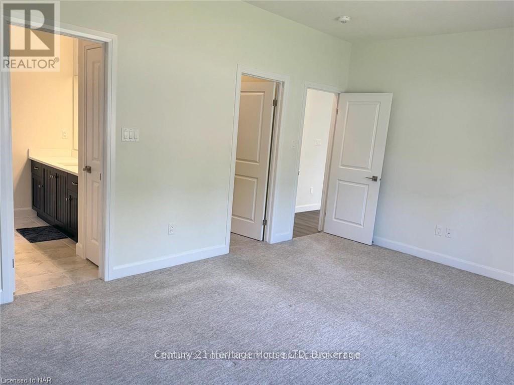 11 Beachwalk Crescent, Fort Erie, Ontario  L0S 1N0 - Photo 4 - X13096724
