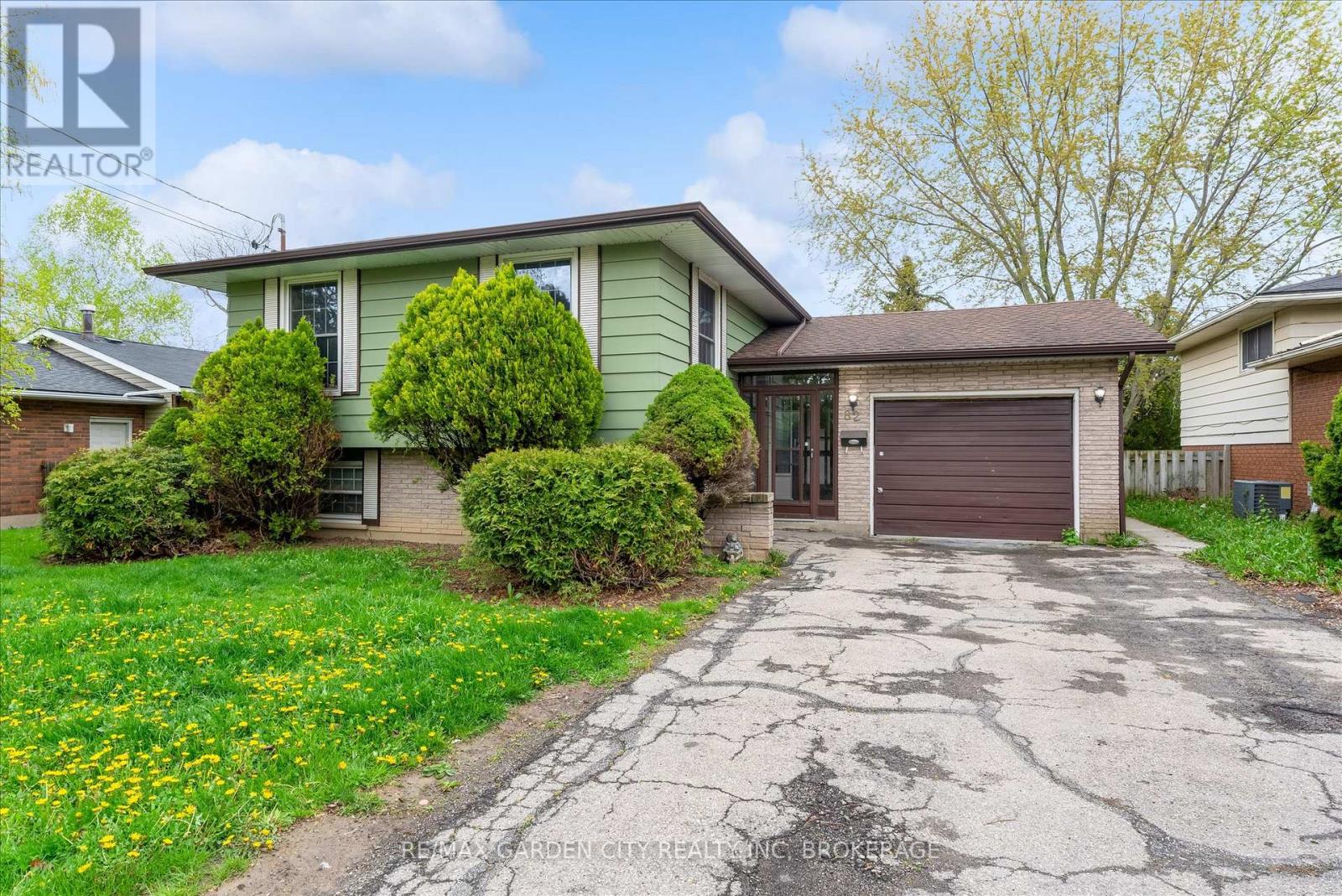 82 LINWELL ROAD, St. Catharines, Ontario