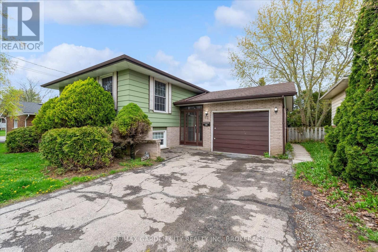 82 Linwell Road, St. Catharines, Ontario  L2N 6B1 - Photo 2 - X13097068