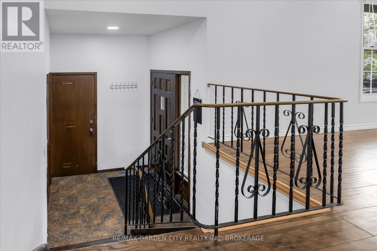 82 Linwell Road, St. Catharines, Ontario  L2N 6B1 - Photo 5 - X13097068