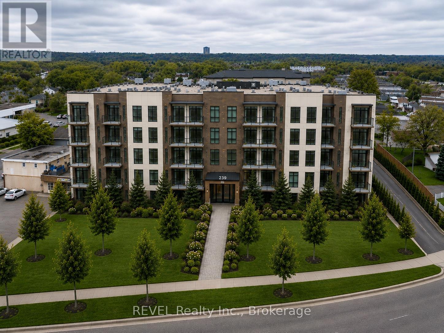 239 St. Paul Street W, St. Catharines, Ontario  L2S 2E4 - Photo 2 - X13097130