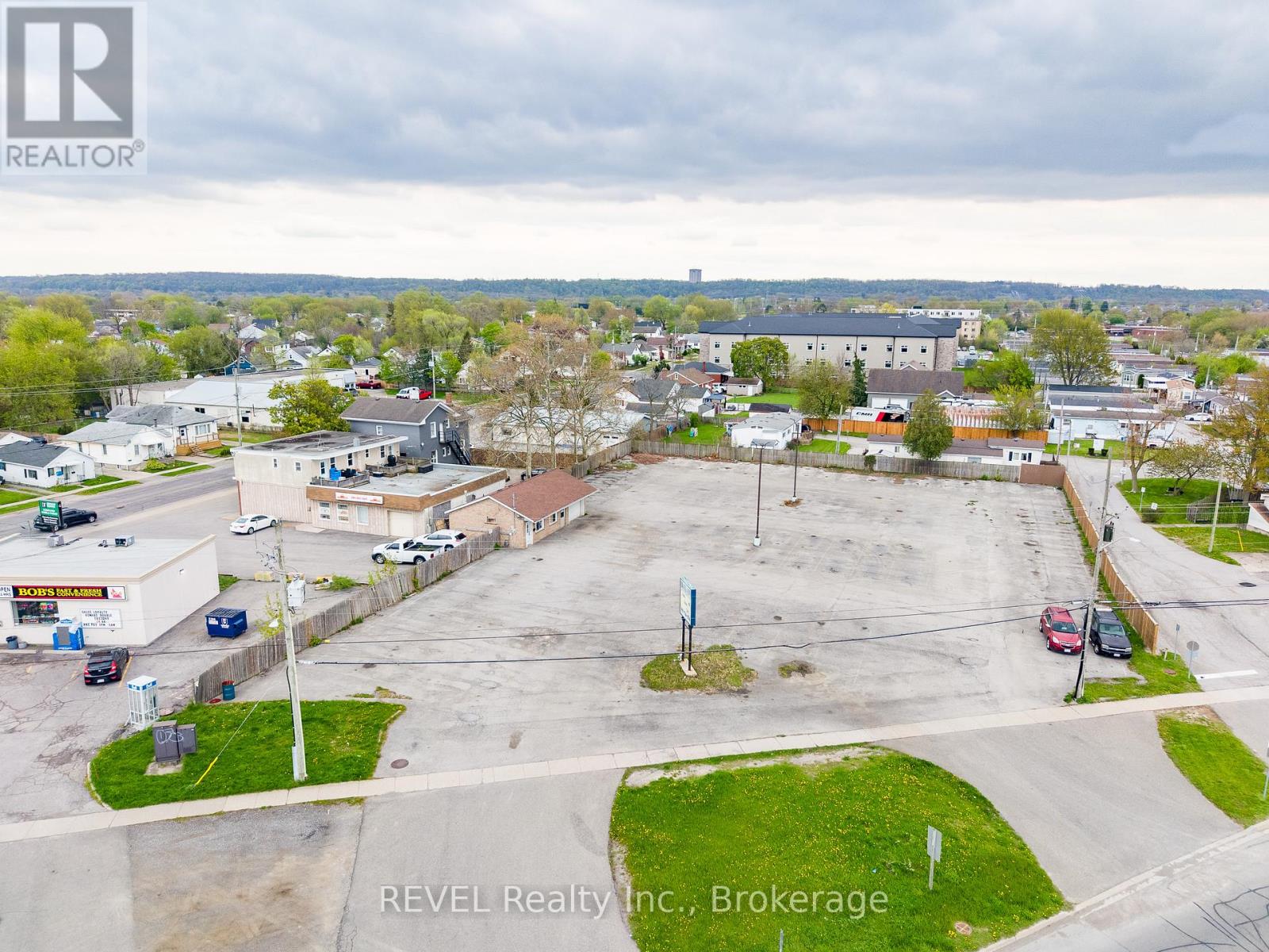 239 St. Paul Street W, St. Catharines, Ontario  L2S 2E4 - Photo 3 - X13097130