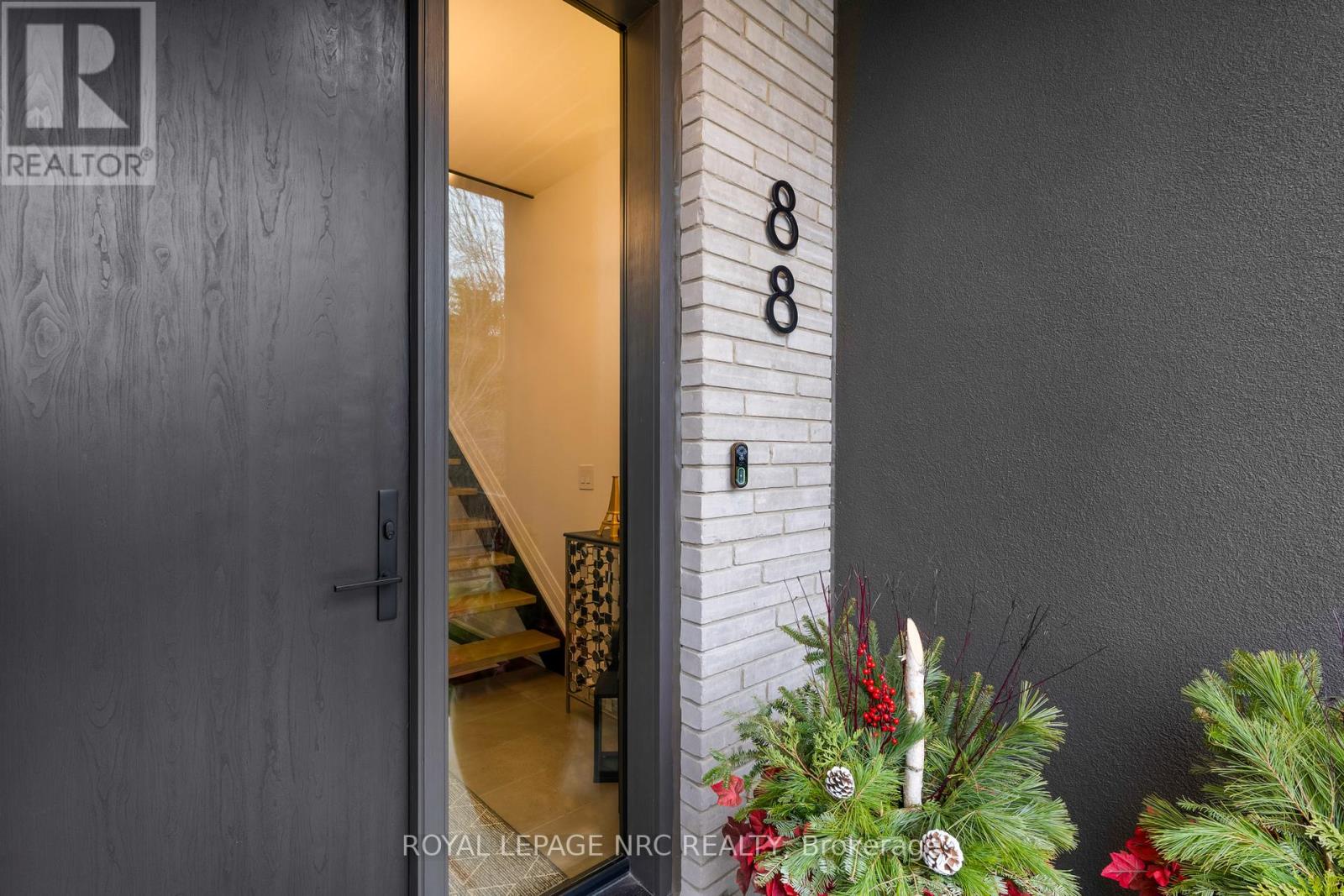 88 Moody Street, Pelham, Ontario  L3E 0B3 - Photo 4 - X13101040