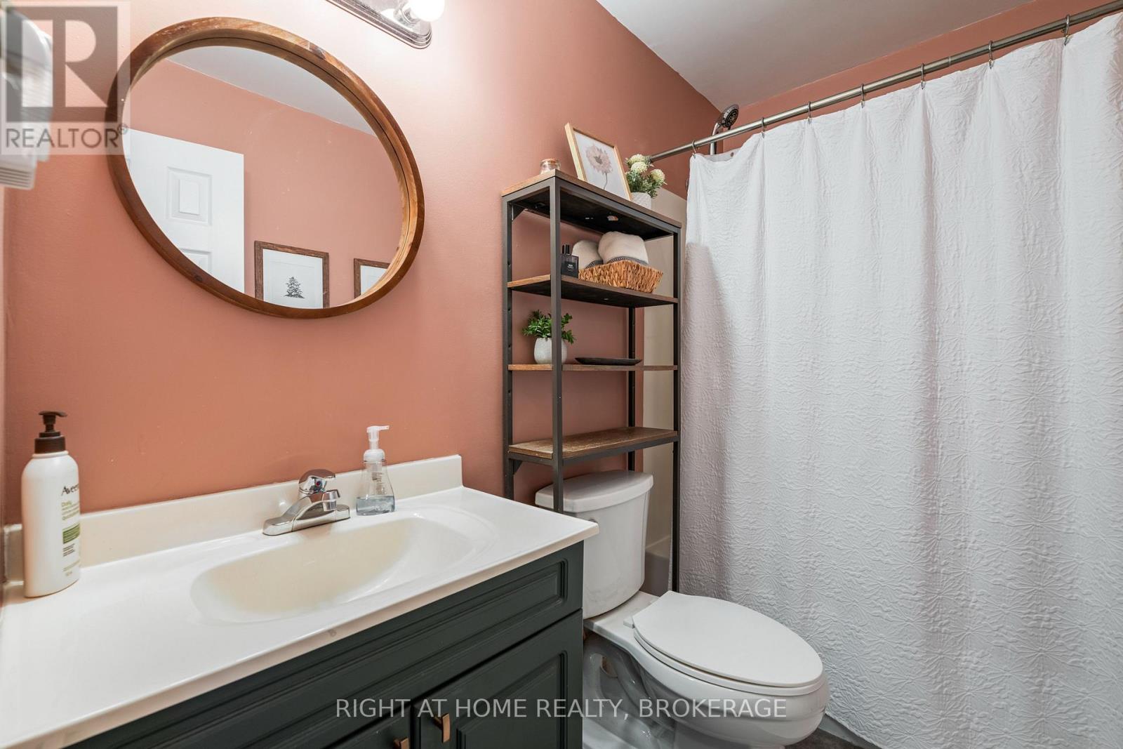 6763 Wilinger Street, Niagara Falls, Ontario  L2J 2B4 - Photo 25 - X13102450
