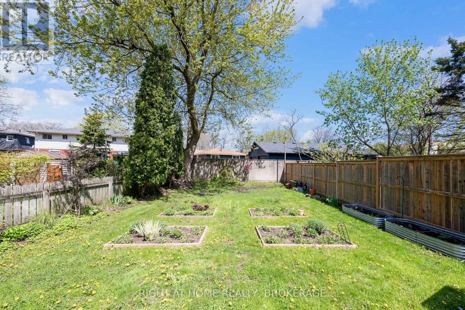 6763 Wilinger Street, Niagara Falls, Ontario  L2J 2B4 - Photo 38 - X13102450