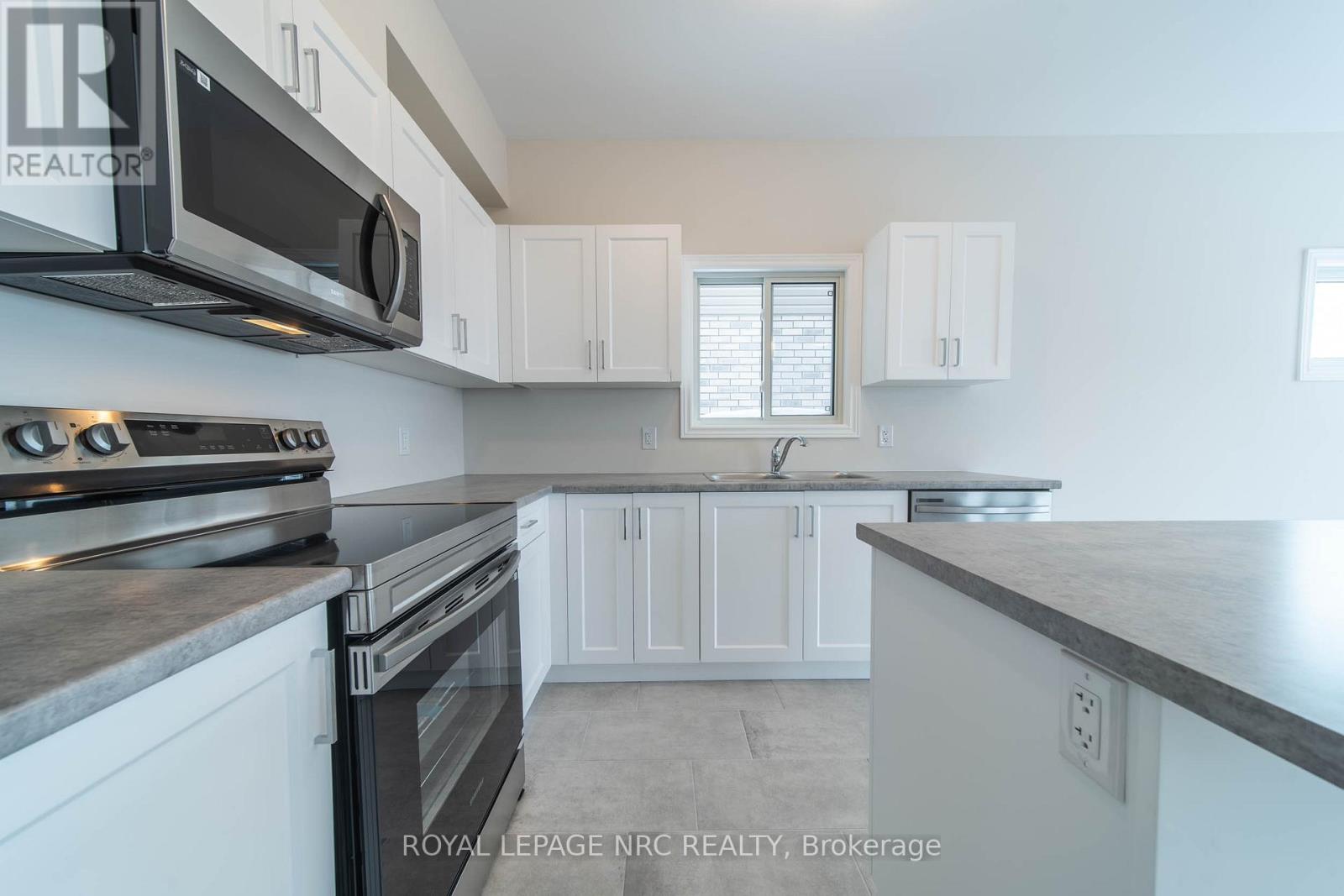 52 Willson Drive, Thorold, Ontario  L2V 0G7 - Photo 6 - X13102828