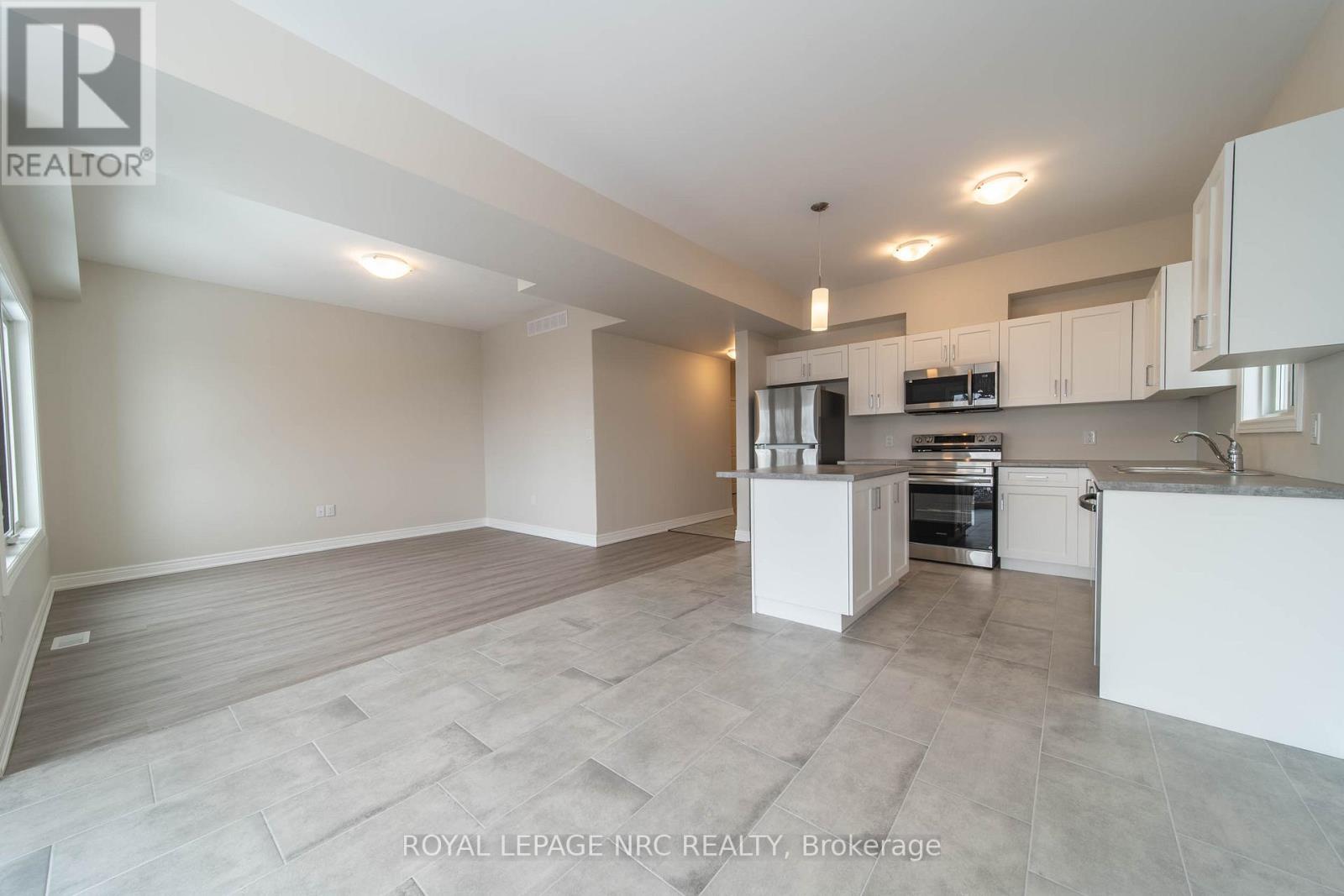 52 Willson Drive, Thorold, Ontario  L2V 0G7 - Photo 8 - X13102828