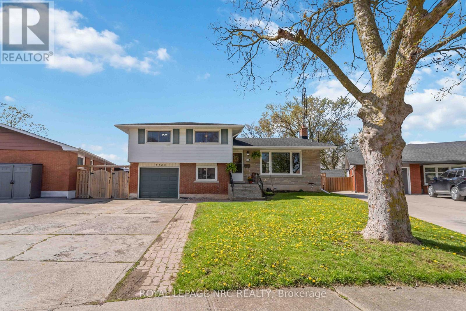 4485 Queensway Crescent, Niagara Falls, Ontario  L2E 5R5 - Photo 2 - X13102944
