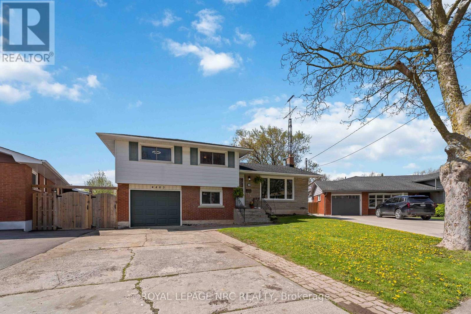 4485 Queensway Crescent, Niagara Falls, Ontario  L2E 5R5 - Photo 4 - X13102944