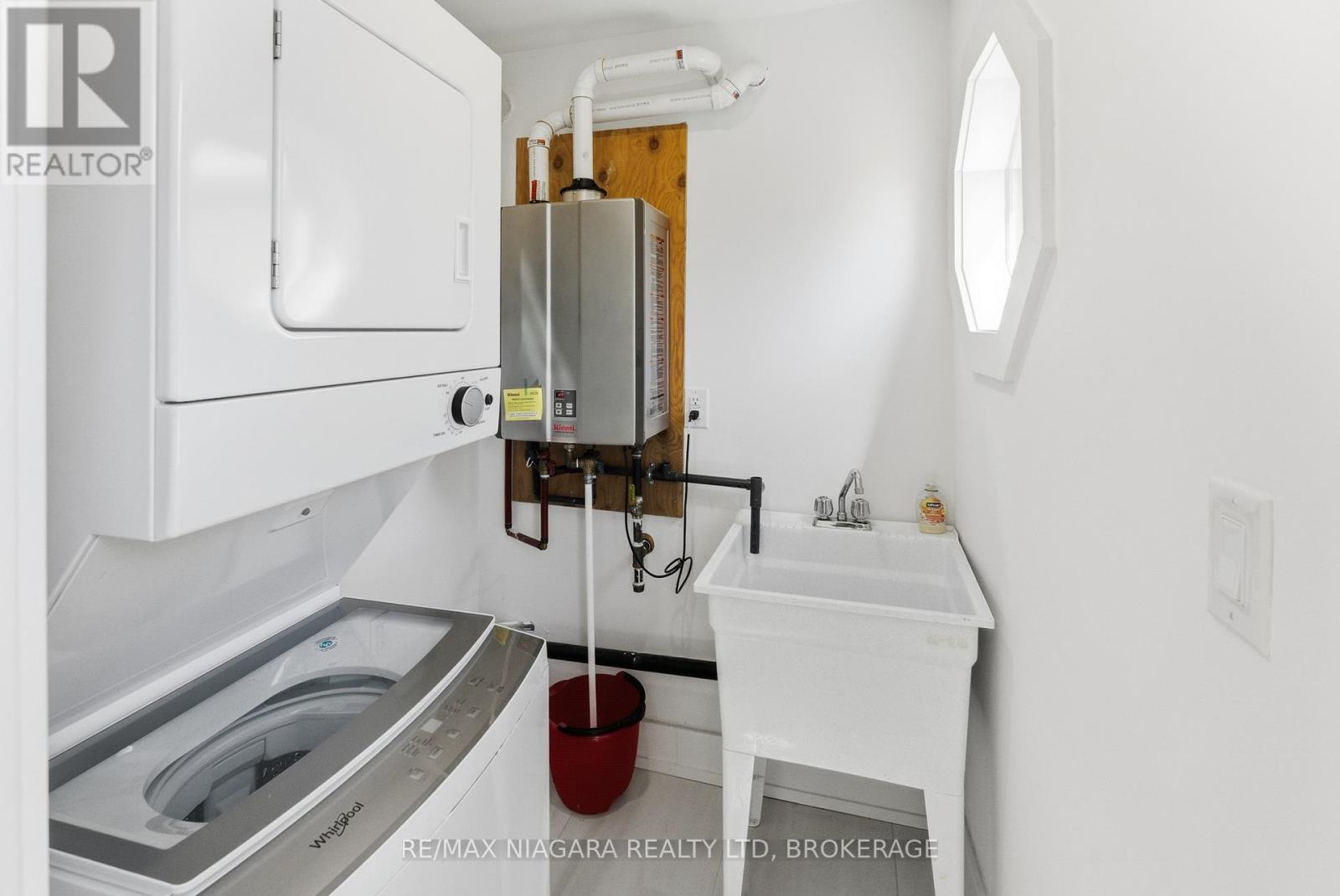 616 Lakeshore Road, Fort Erie, Ontario  L2A 1B6 - Photo 17 - X13105578