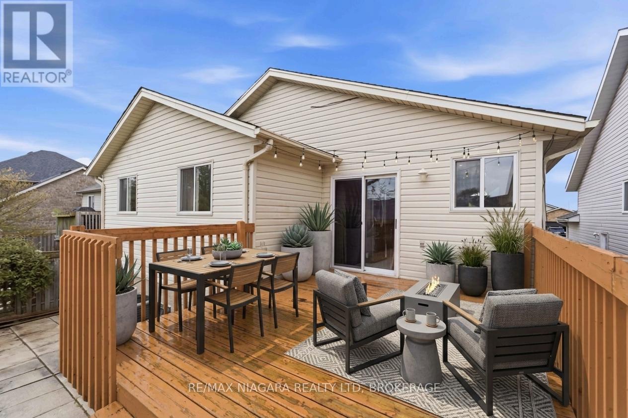 8253 Costabile Drive, Niagara Falls, Ontario  L2H 3L2 - Photo 18 - X13106652